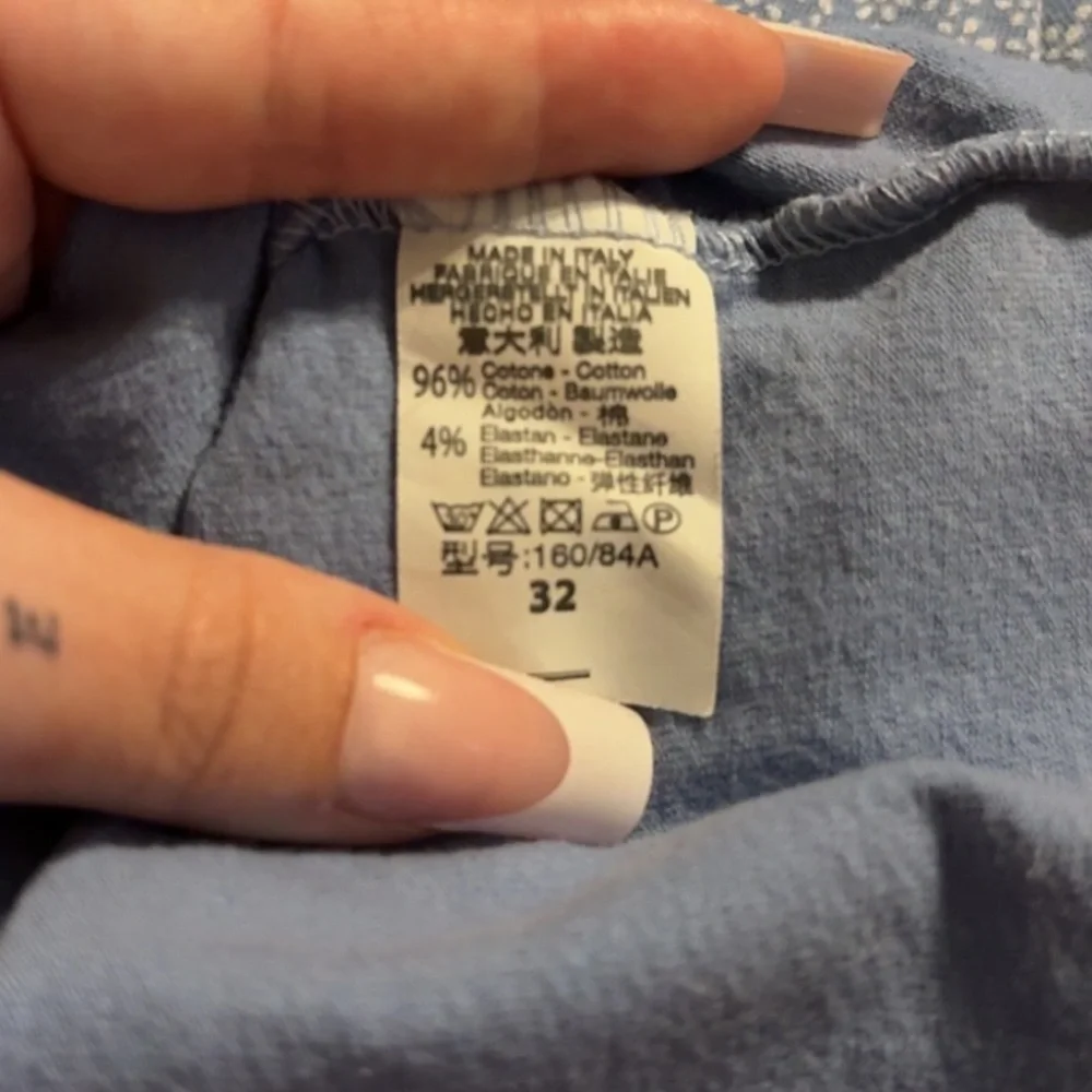 Brandy Melville John Galt Floral Gina Top - Picture 6 of 6